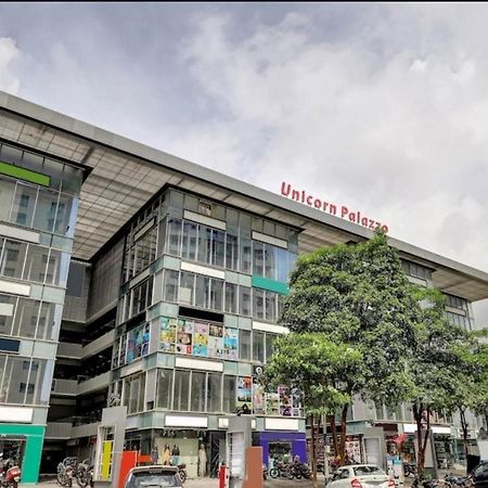 Hotel Unicorn, Surat Ngoại thất bức ảnh