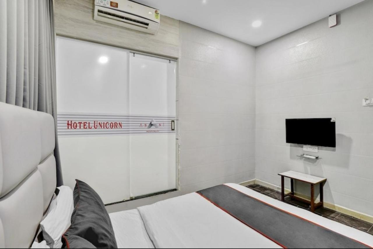 Hotel Unicorn, Surat Ngoại thất bức ảnh