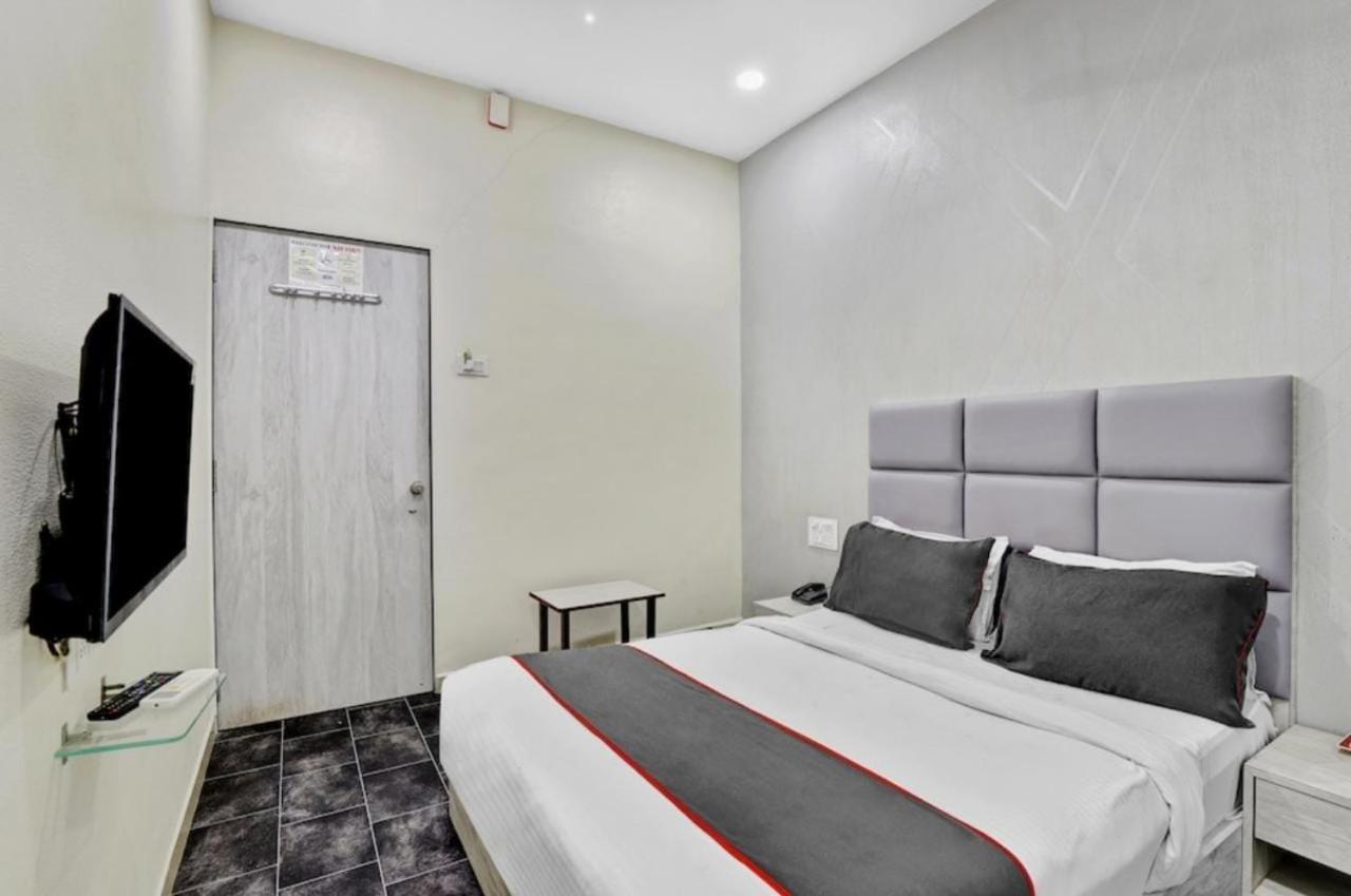 Hotel Unicorn, Surat Ngoại thất bức ảnh