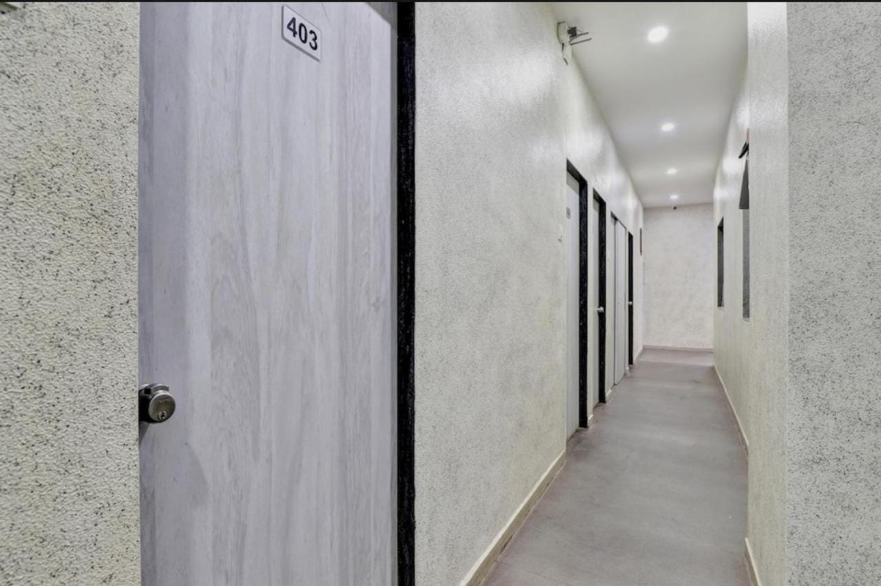 Hotel Unicorn, Surat Ngoại thất bức ảnh